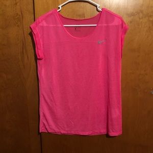 Women’s Nike shirt size large